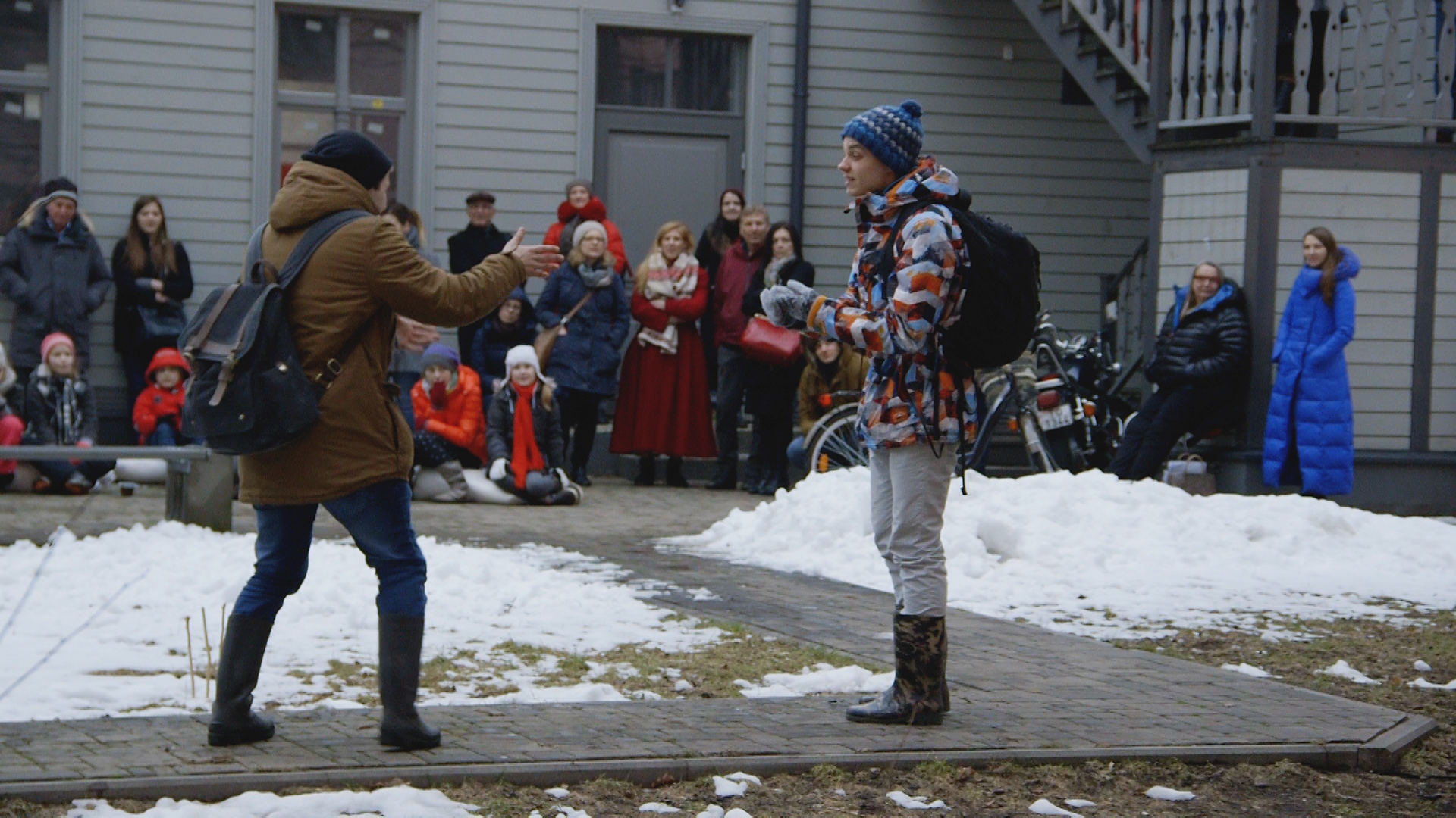 Skats no Kārļa Krūmiņa izrādes "Nāc laukā!" // Foto – Zigmunds Ziemelis